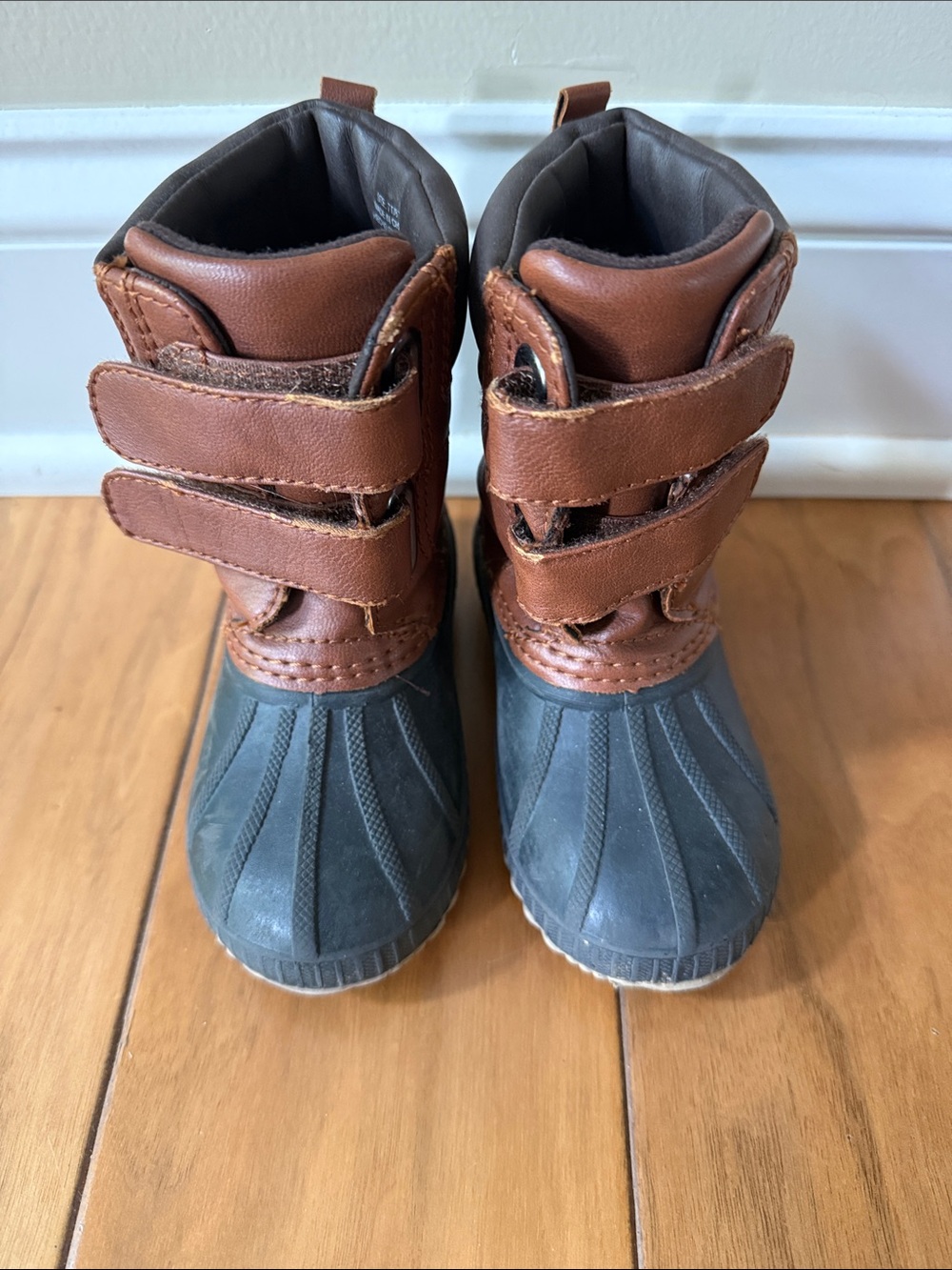 Gap Kids Duck Boots- Size 7/8 Waterproof Winter Boots - Velcro Straps